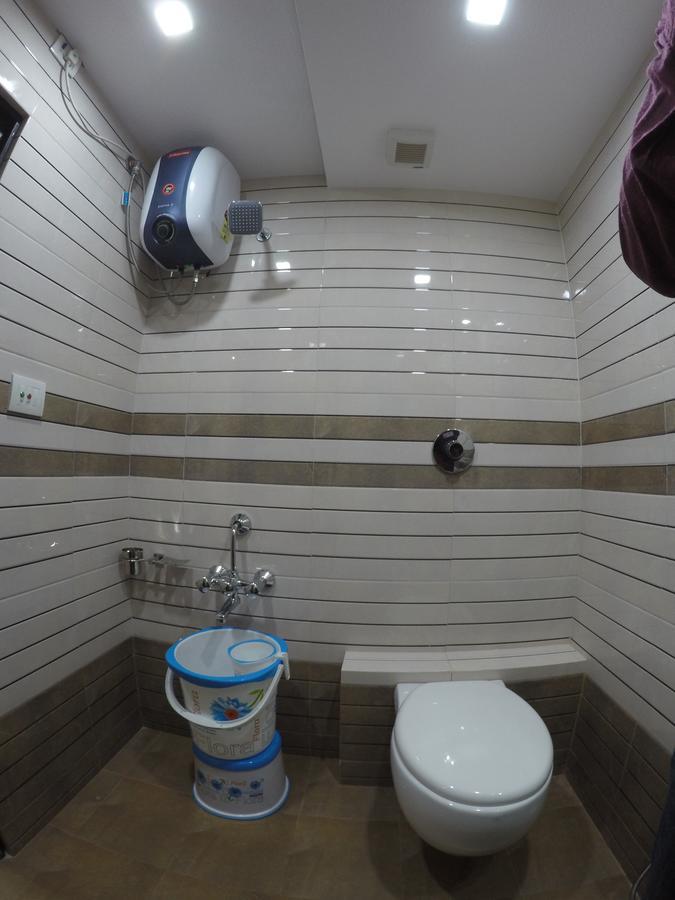 Hotel Ideal Вадодара Экстерьер фото